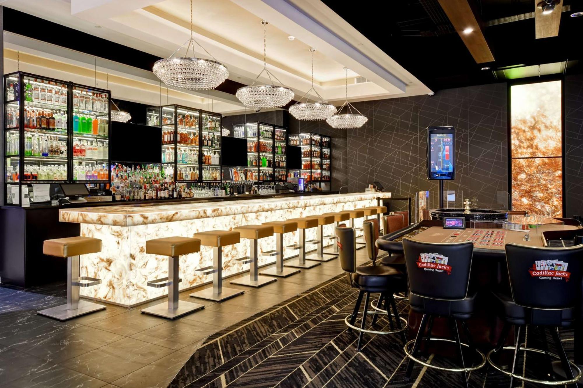 Doubletree By Hilton Deadwood At Cadillac Jack'S Exterior foto